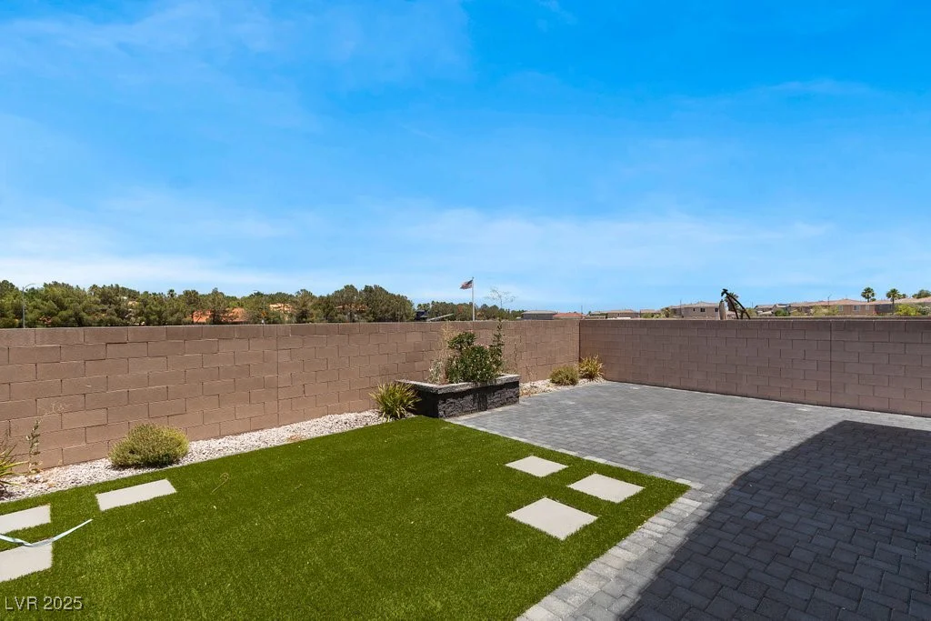 7432 Red Plumeria, Las Vegas, NV 89113