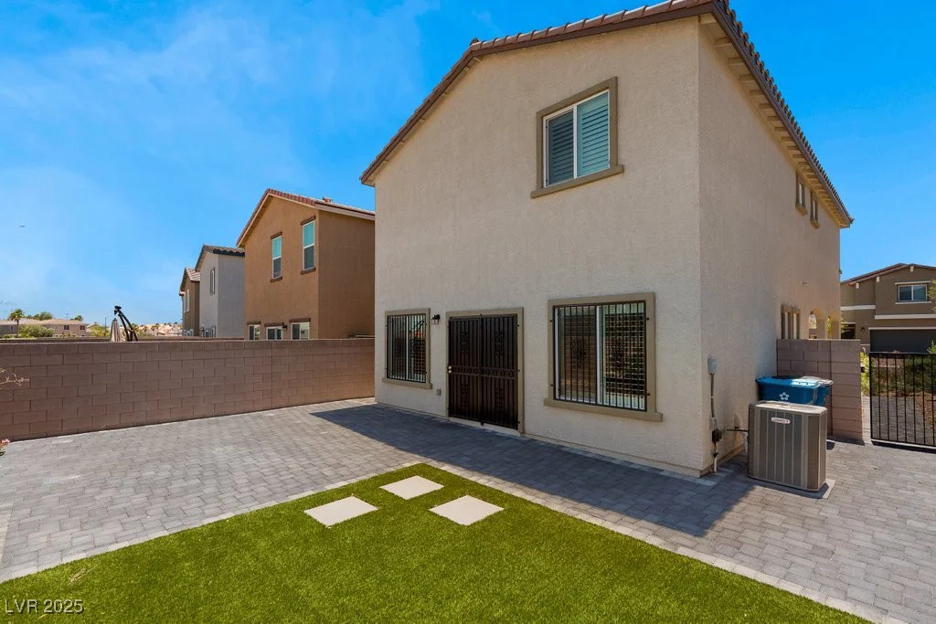 7432 Red Plumeria, Las Vegas, NV 89113