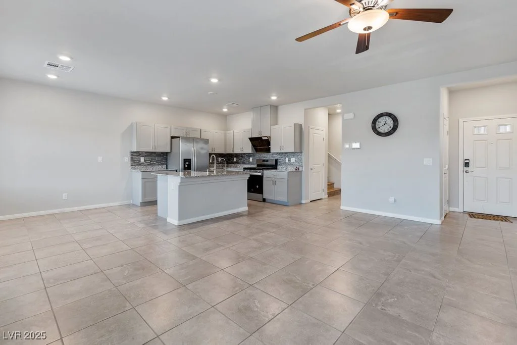 7432 Red Plumeria, Las Vegas, NV 89113
