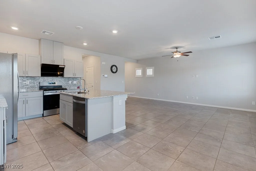 7432 Red Plumeria, Las Vegas, NV 89113