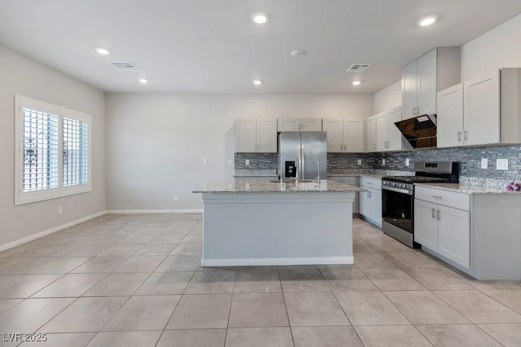 7432 Red Plumeria, Las Vegas, NV 89113