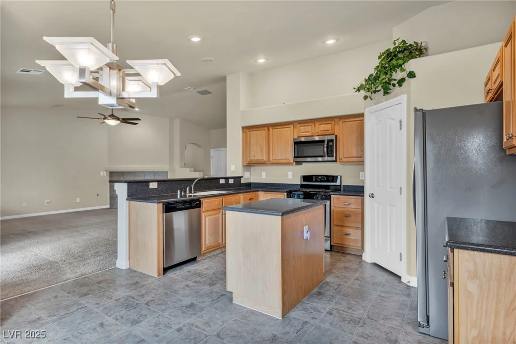 4717 Mohawk River, North Las Vegas, NV 89031
