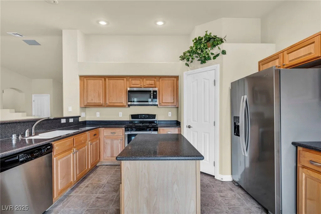 4717 Mohawk River, North Las Vegas, NV 89031