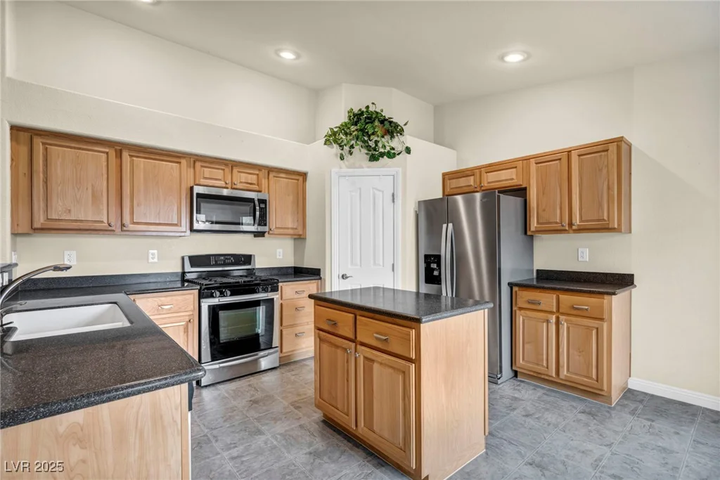 4717 Mohawk River, North Las Vegas, NV 89031