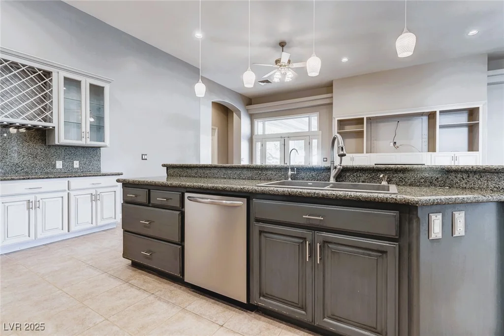 5193 Miller, Las Vegas, NV 89149