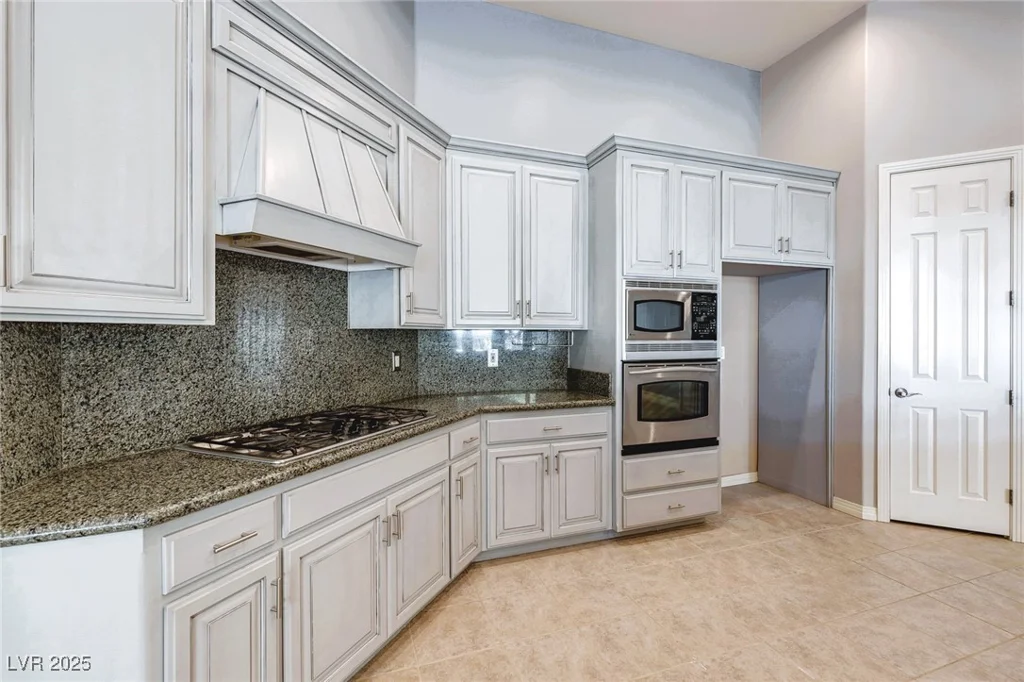 5193 Miller, Las Vegas, NV 89149