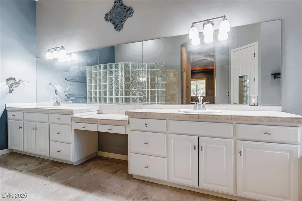 5193 Miller, Las Vegas, NV 89149