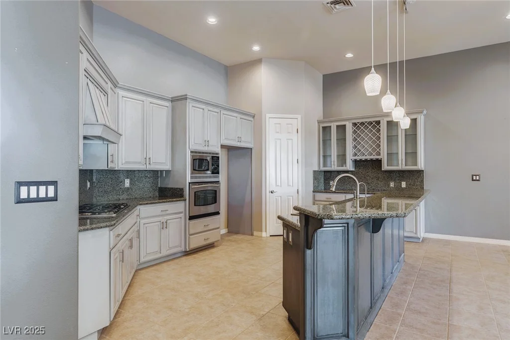 5193 Miller, Las Vegas, NV 89149