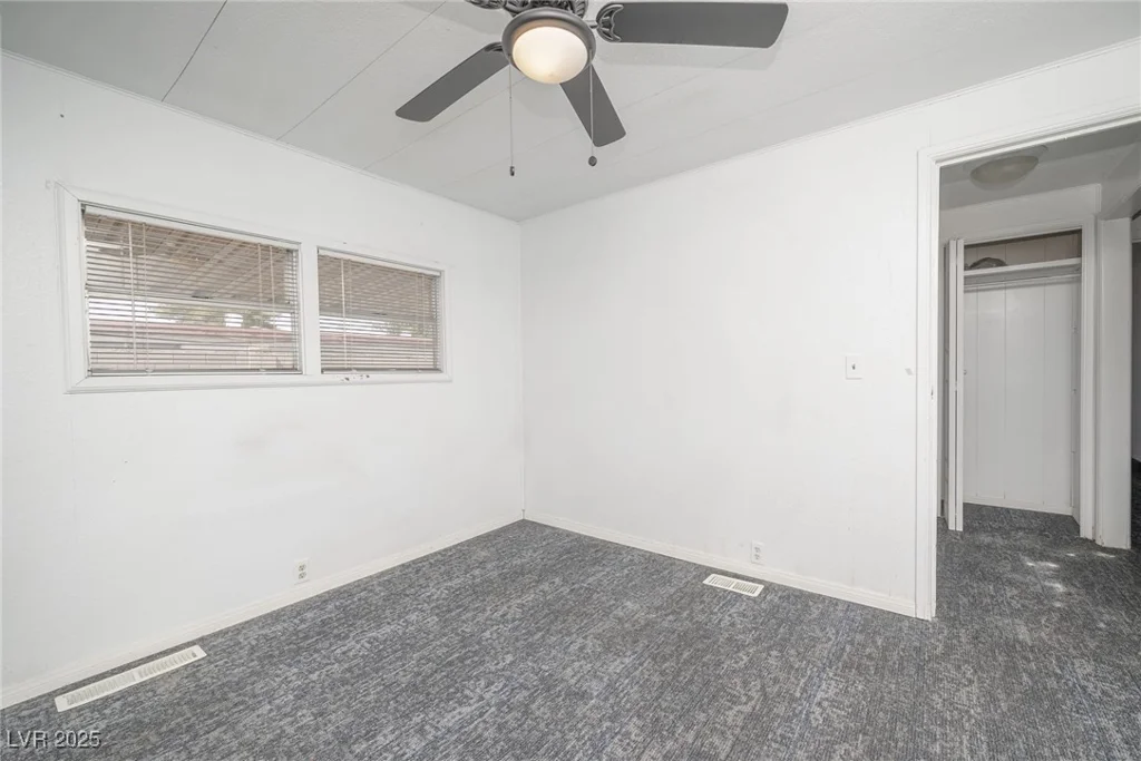 148 Sir Thomas, Las Vegas, NV 89110