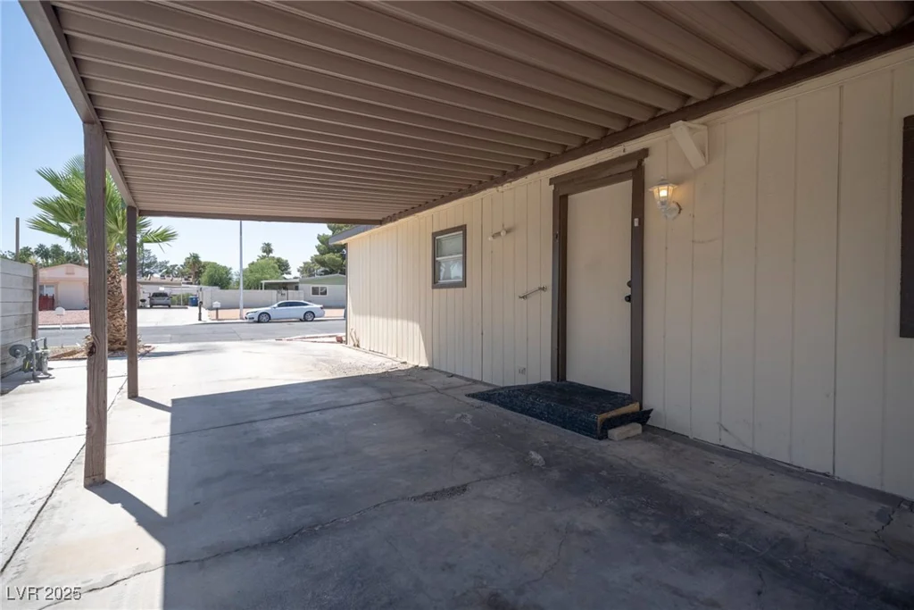 148 Sir Thomas, Las Vegas, NV 89110