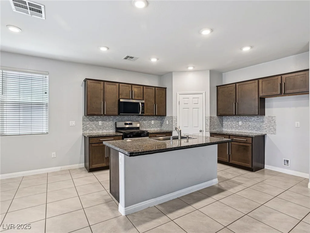 5246 Belmont Mill, Las Vegas, NV 89122