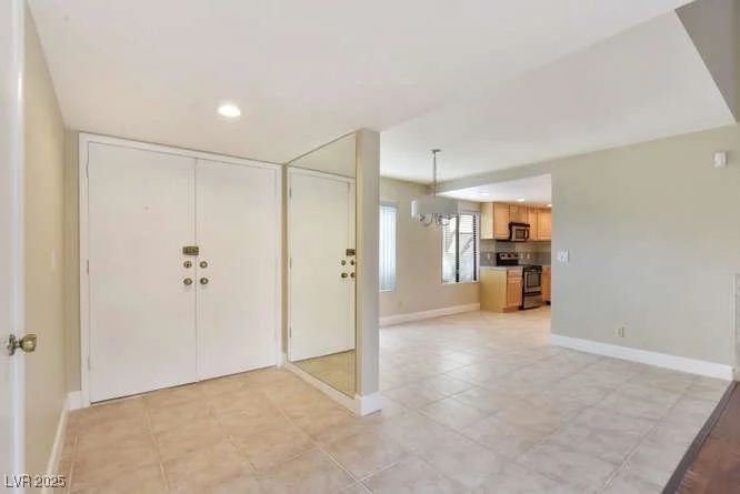4687 Madreperla, Las Vegas, NV 89121