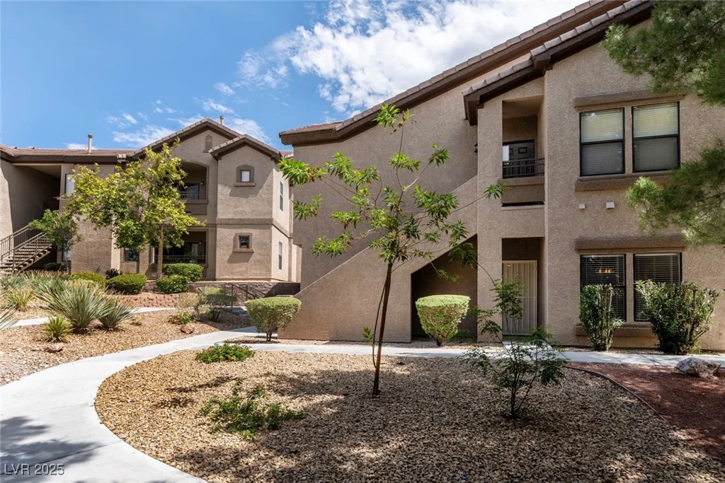 8250 Grand Canyon, Las Vegas, NV 89166