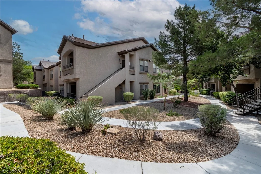 8250 Grand Canyon, Las Vegas, NV 89166