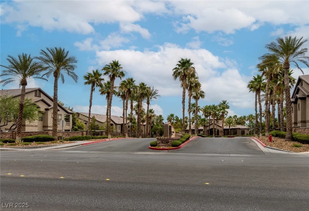8250 Grand Canyon, Las Vegas, NV 89166