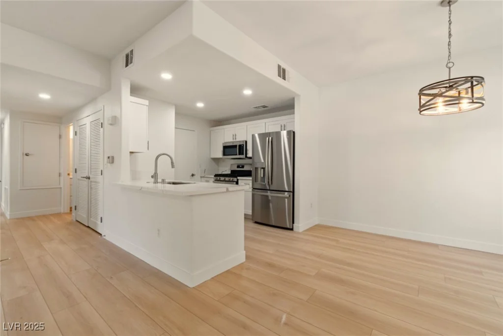 8250 Grand Canyon, Las Vegas, NV 89166