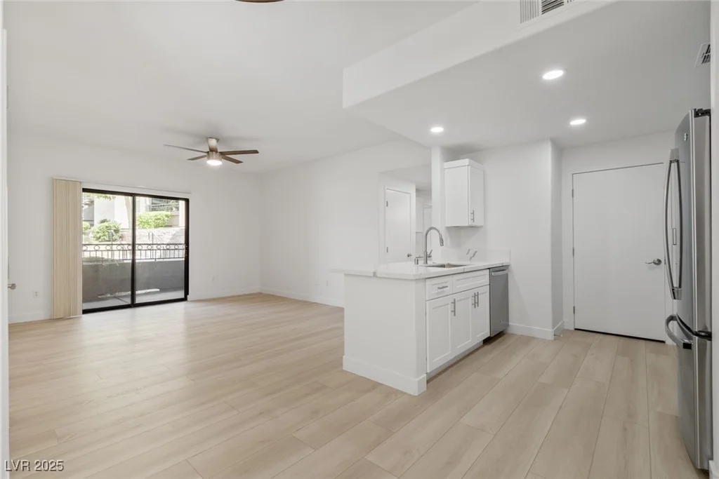 8250 Grand Canyon, Las Vegas, NV 89166