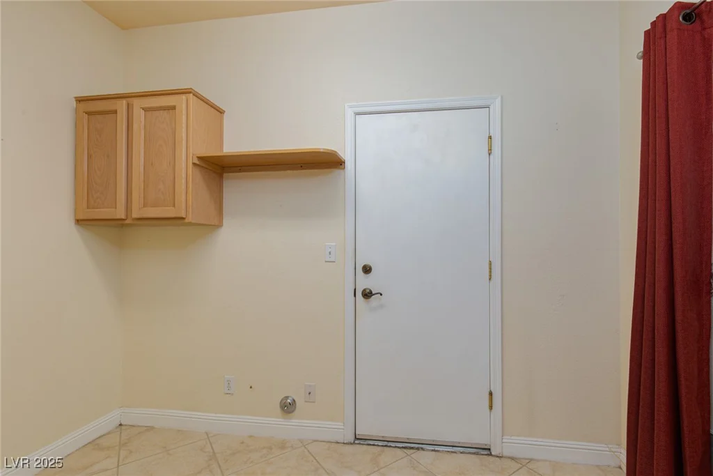 2657 Youngdale, Las Vegas, NV 89134