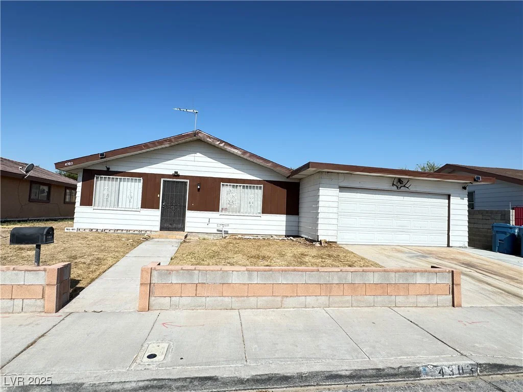 4303 Paramount, Las Vegas, NV 89115