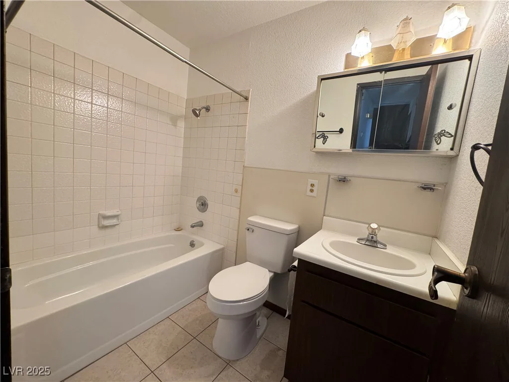 4303 Paramount, Las Vegas, NV 89115