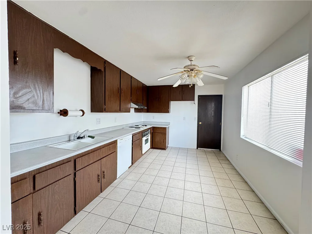 4303 Paramount, Las Vegas, NV 89115