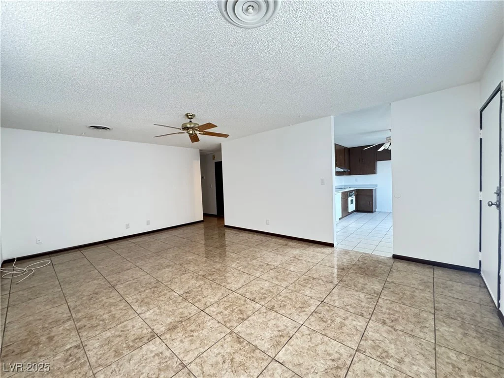 4303 Paramount, Las Vegas, NV 89115