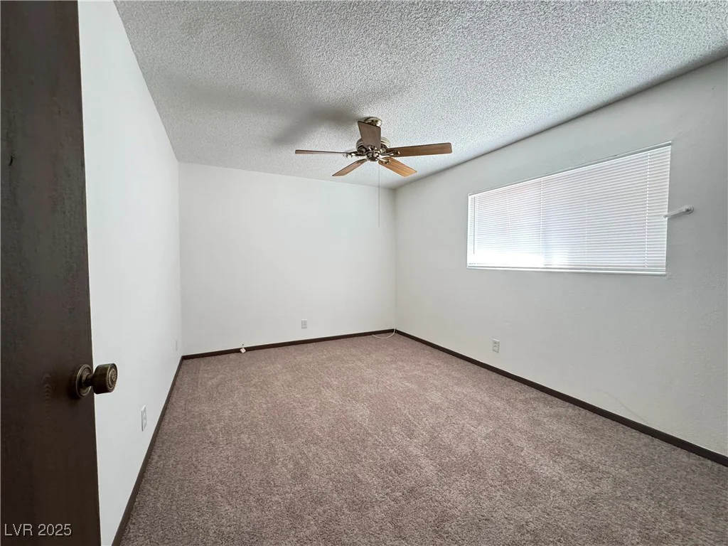 4303 Paramount, Las Vegas, NV 89115