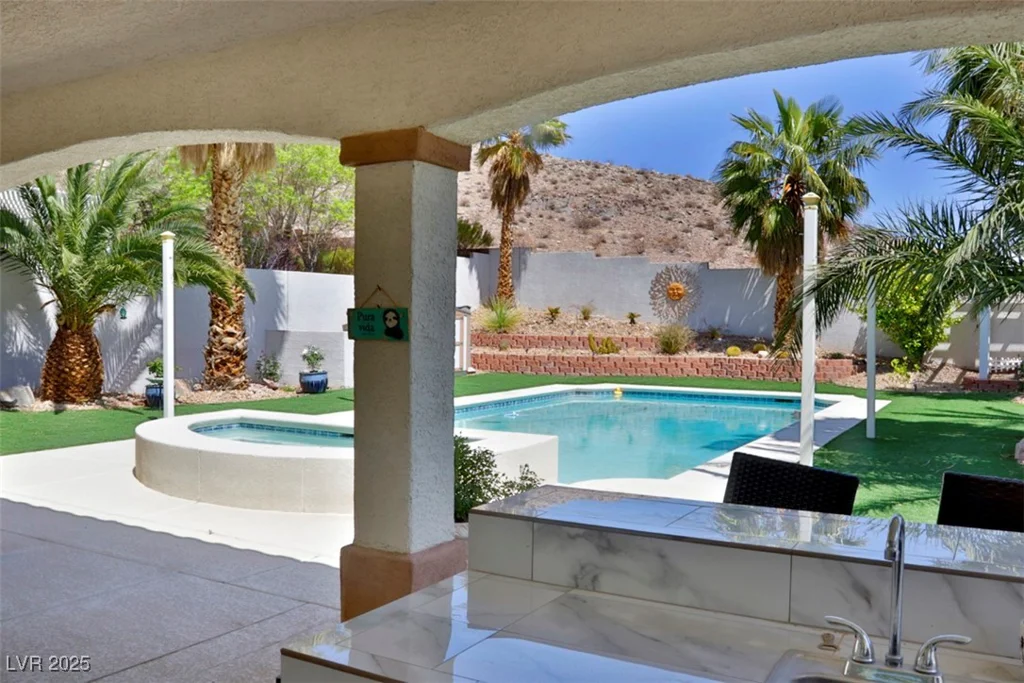 11240 Romette, Las Vegas, NV 89141
