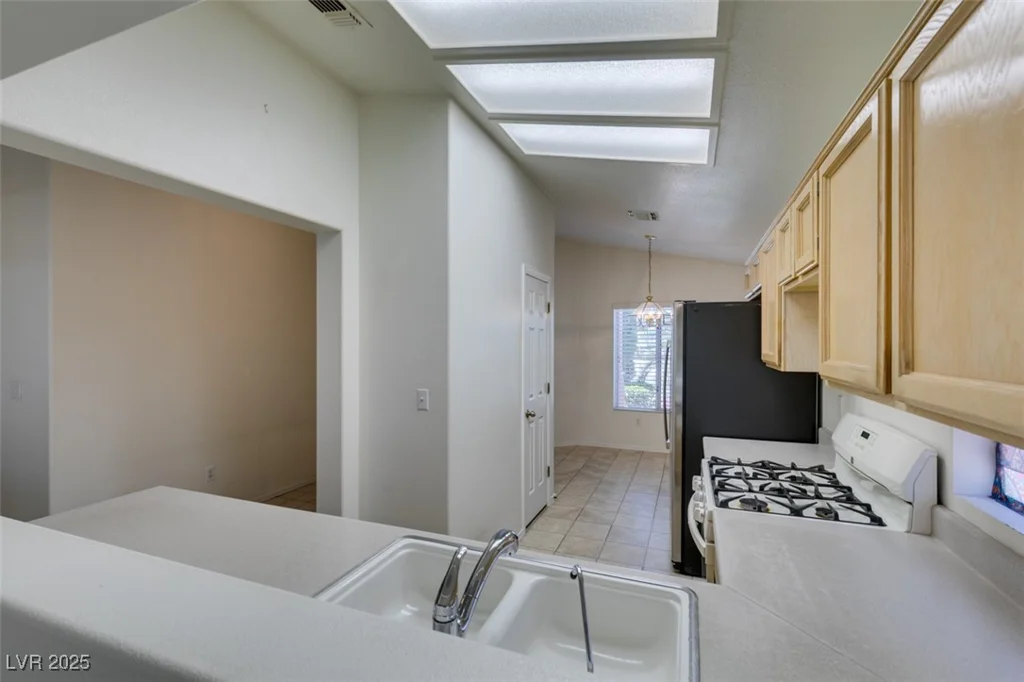 2101 High Mesa, Henderson, NV 89012