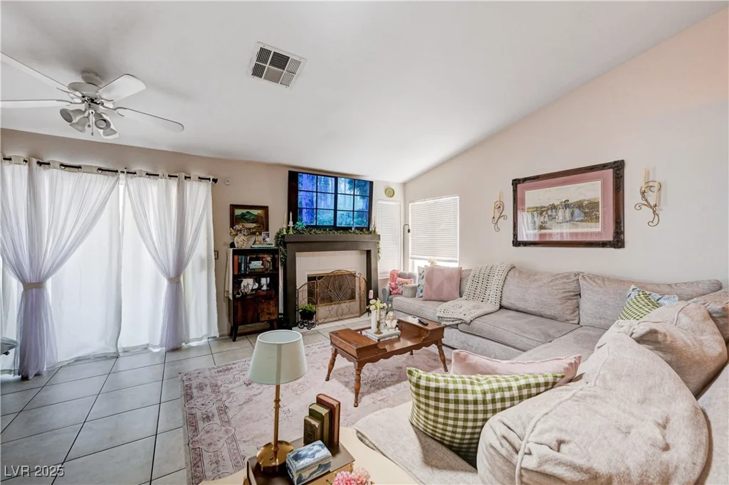 6009 Flowering Plum, Las Vegas, NV 89142
