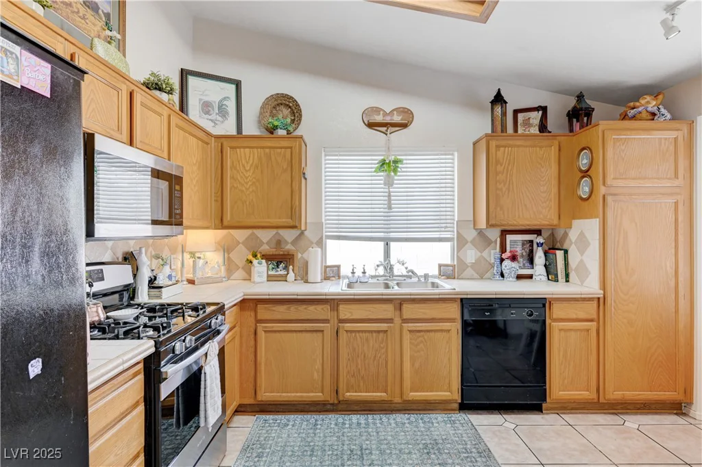 6009 Flowering Plum, Las Vegas, NV 89142