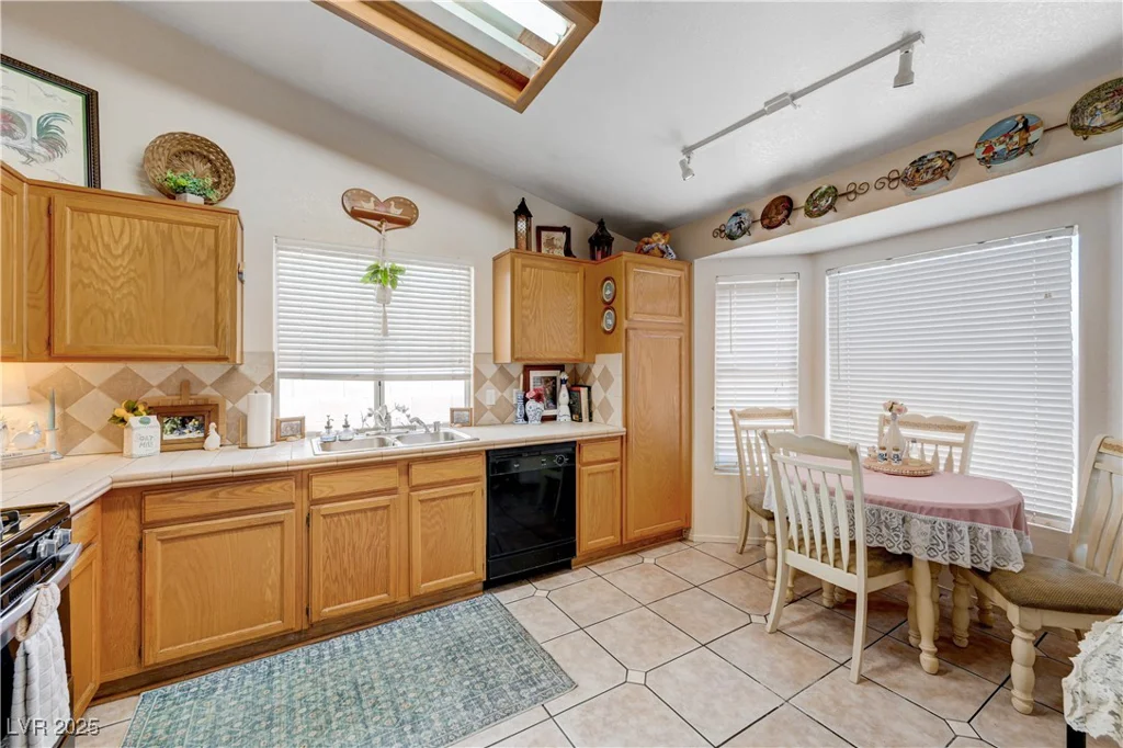 6009 Flowering Plum, Las Vegas, NV 89142