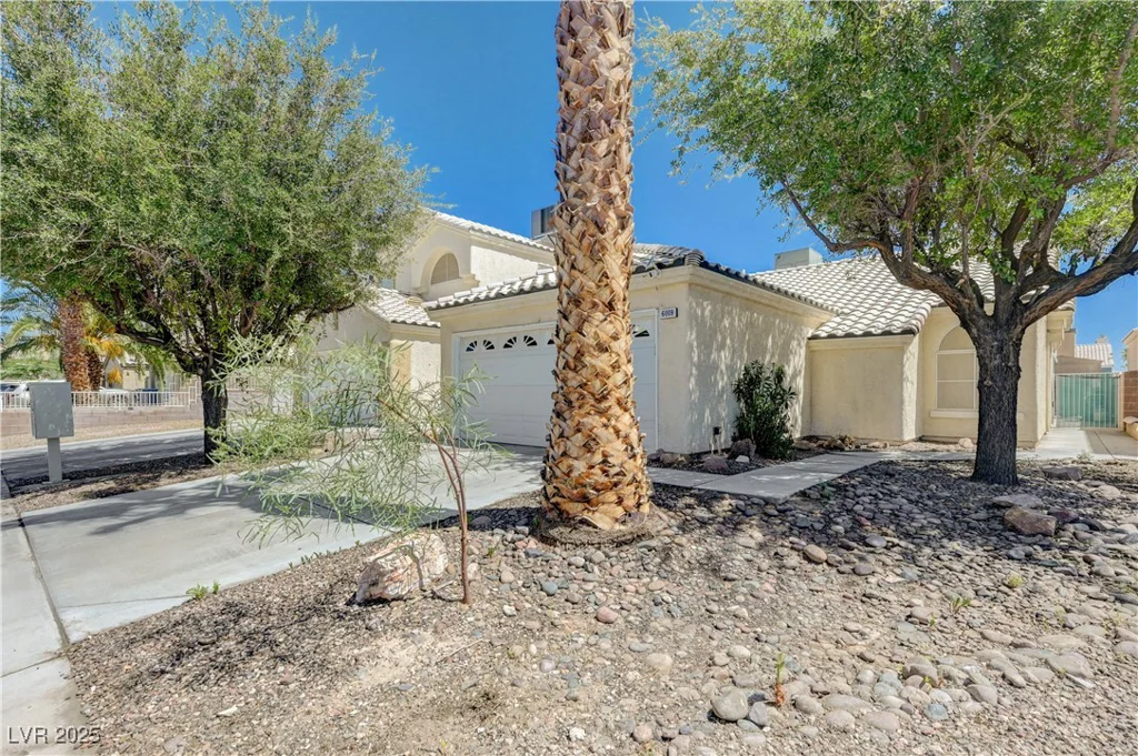 6009 Flowering Plum, Las Vegas, NV 89142