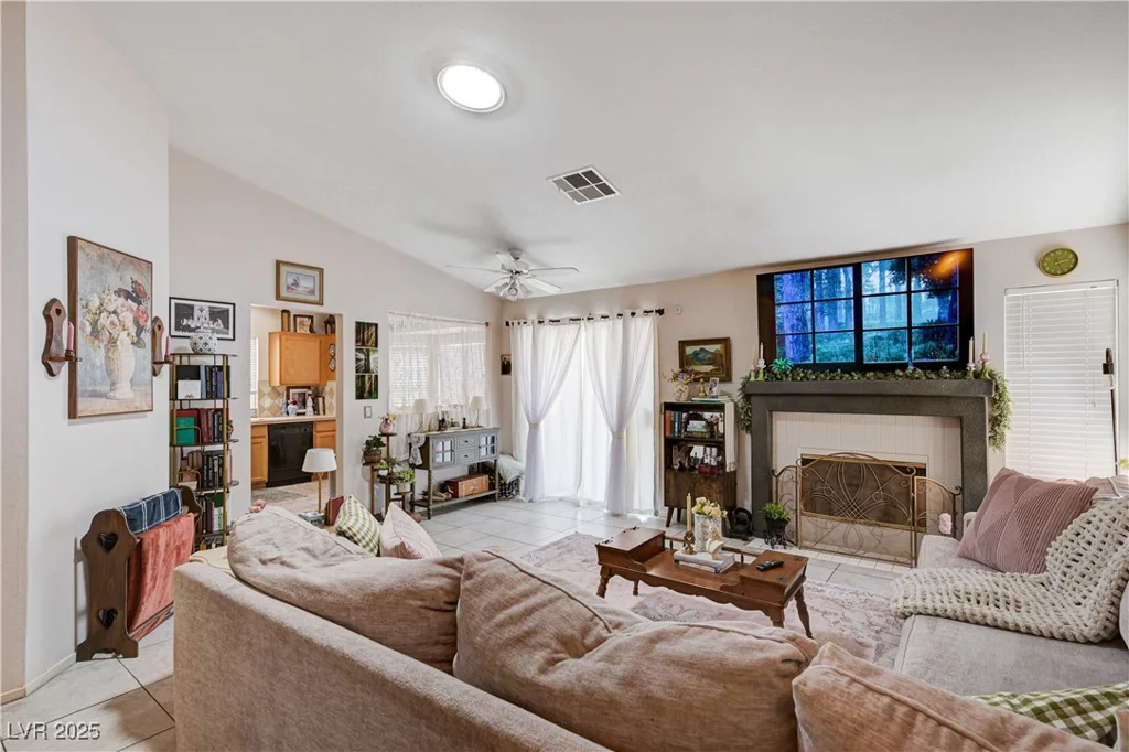 6009 Flowering Plum, Las Vegas, NV 89142