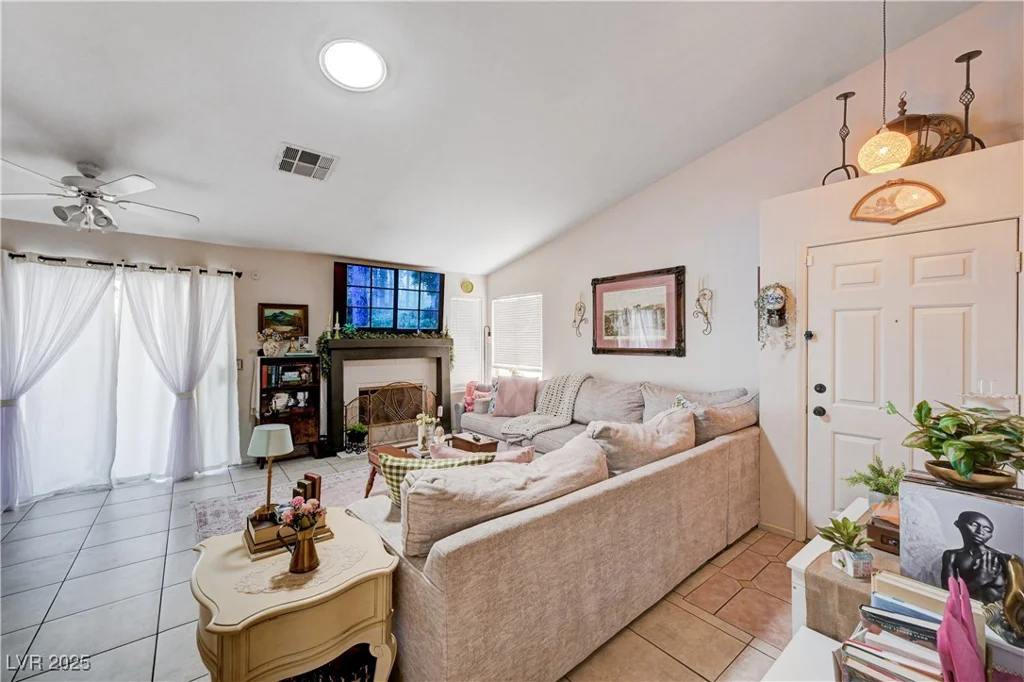 6009 Flowering Plum, Las Vegas, NV 89142