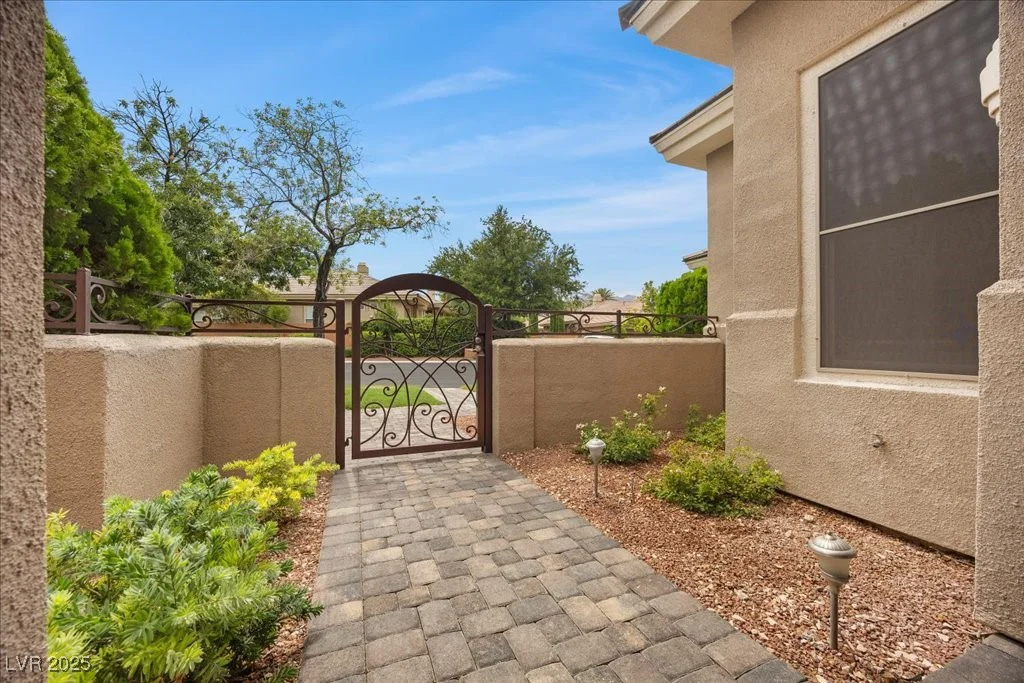 108 Valiente, Las Vegas, NV 89144