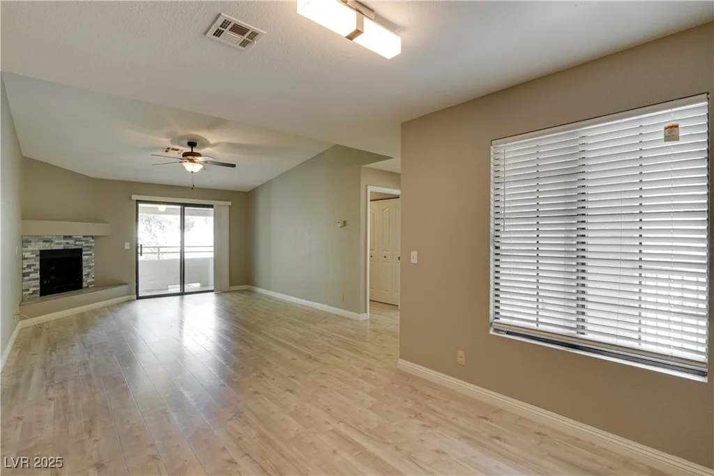 2633 Durango, Las Vegas, NV 89117