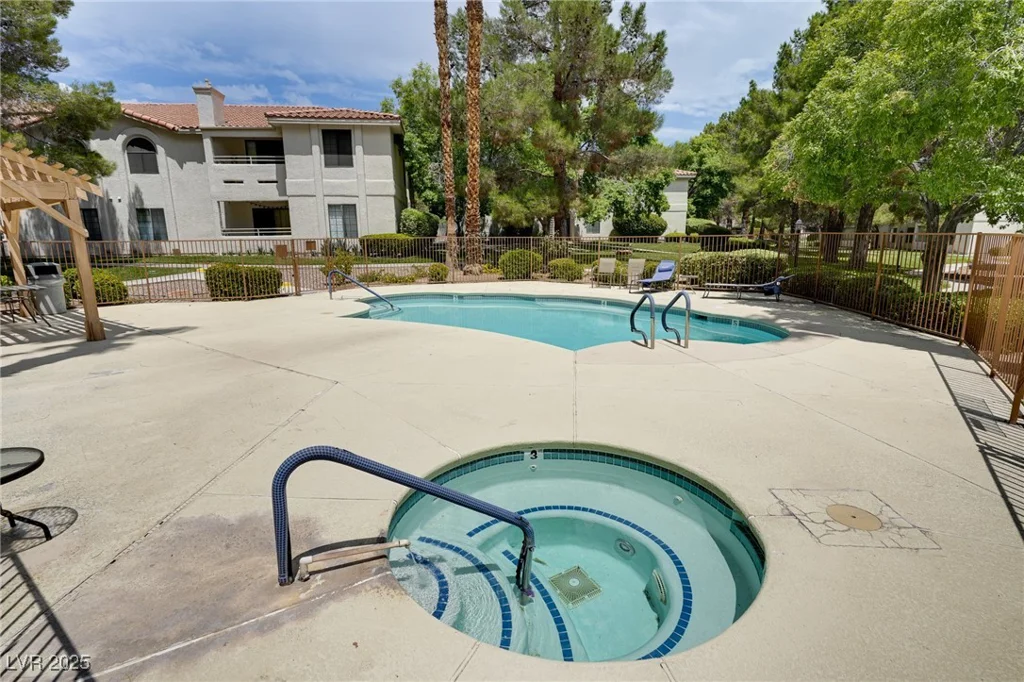 2633 Durango, Las Vegas, NV 89117