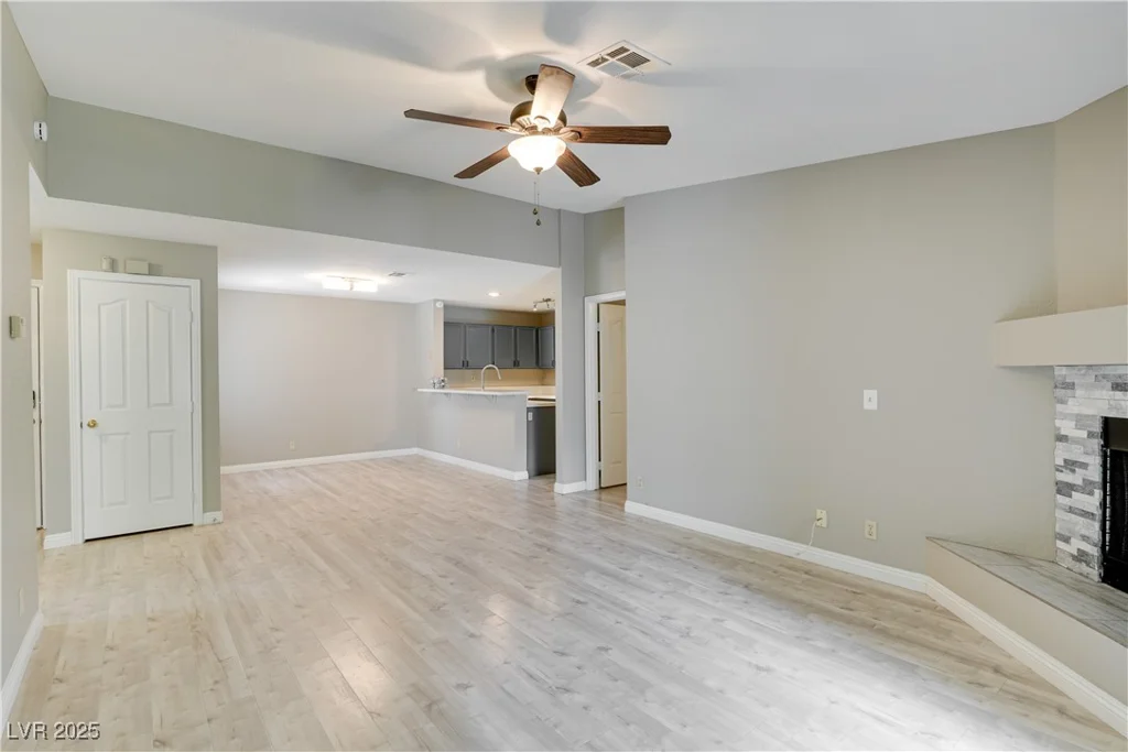 2633 Durango, Las Vegas, NV 89117