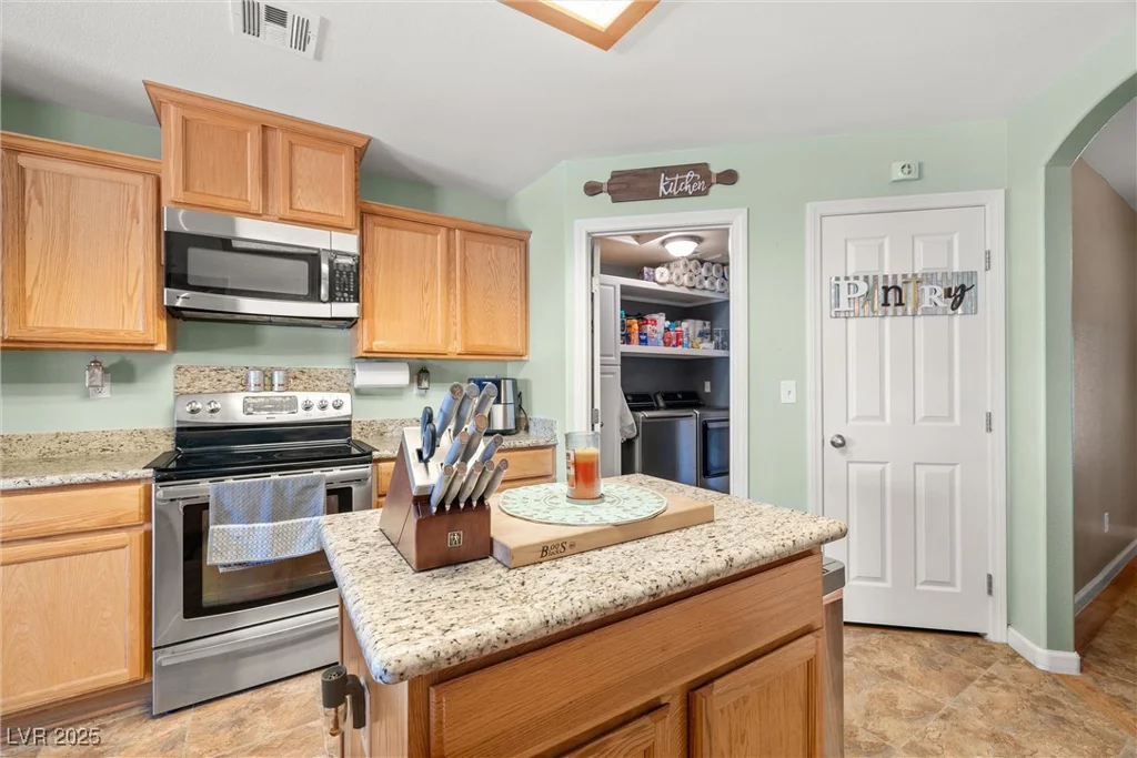 231 Bristle Cone, Pahrump, NV 89048