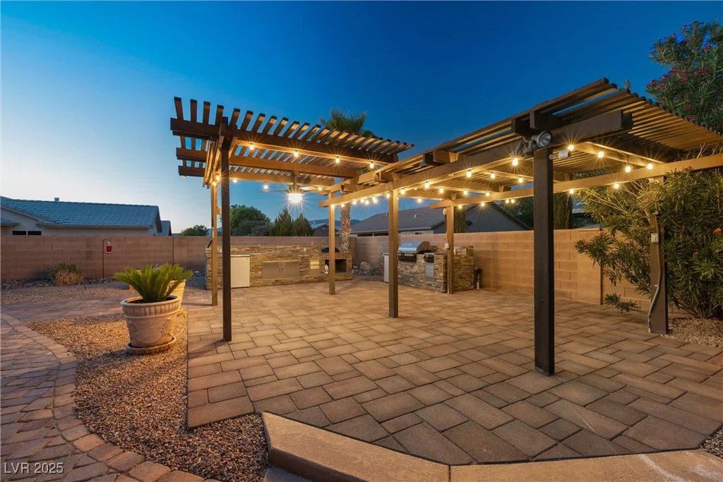 231 Bristle Cone, Pahrump, NV 89048