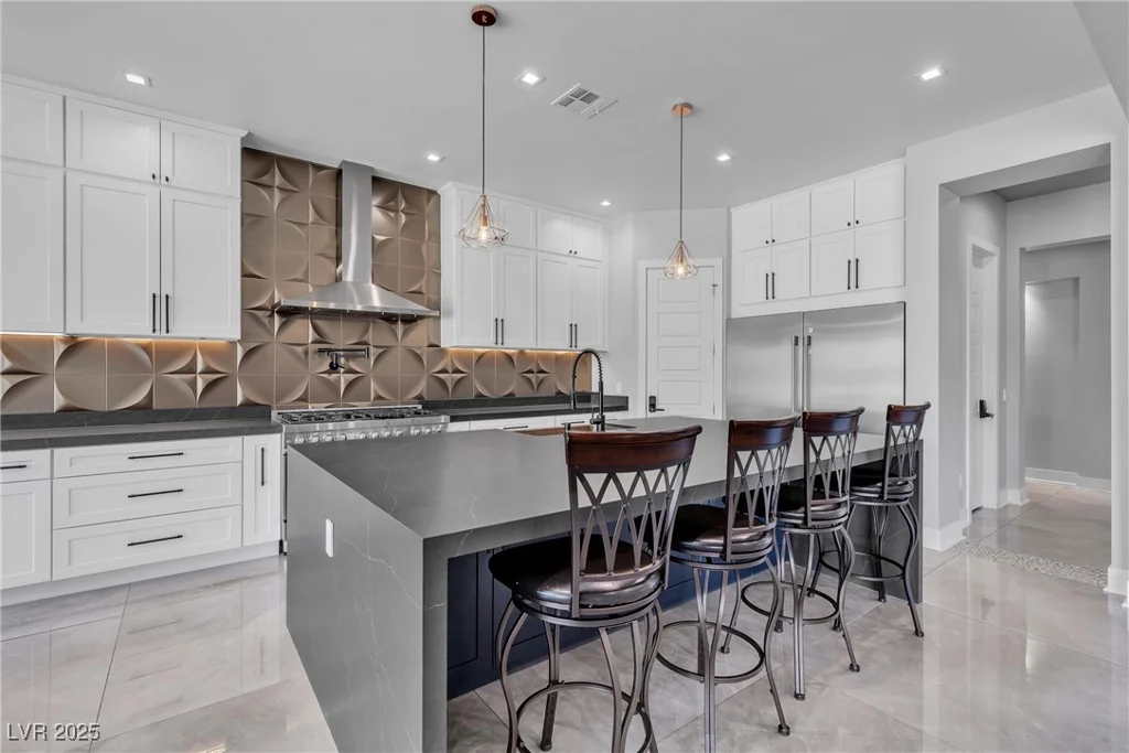 6235 Fort Apache, Las Vegas, NV 89149