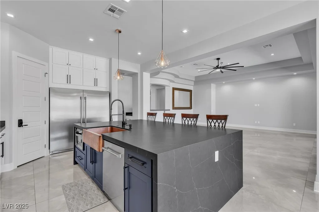 6235 Fort Apache, Las Vegas, NV 89149