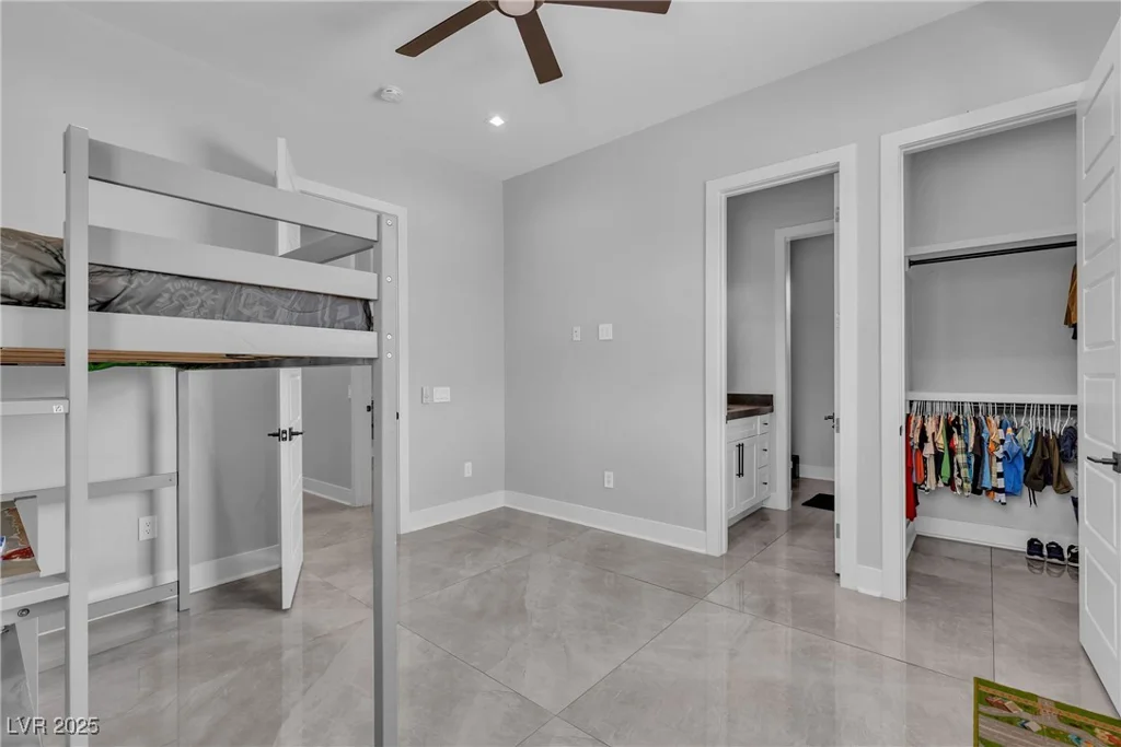 6235 Fort Apache, Las Vegas, NV 89149