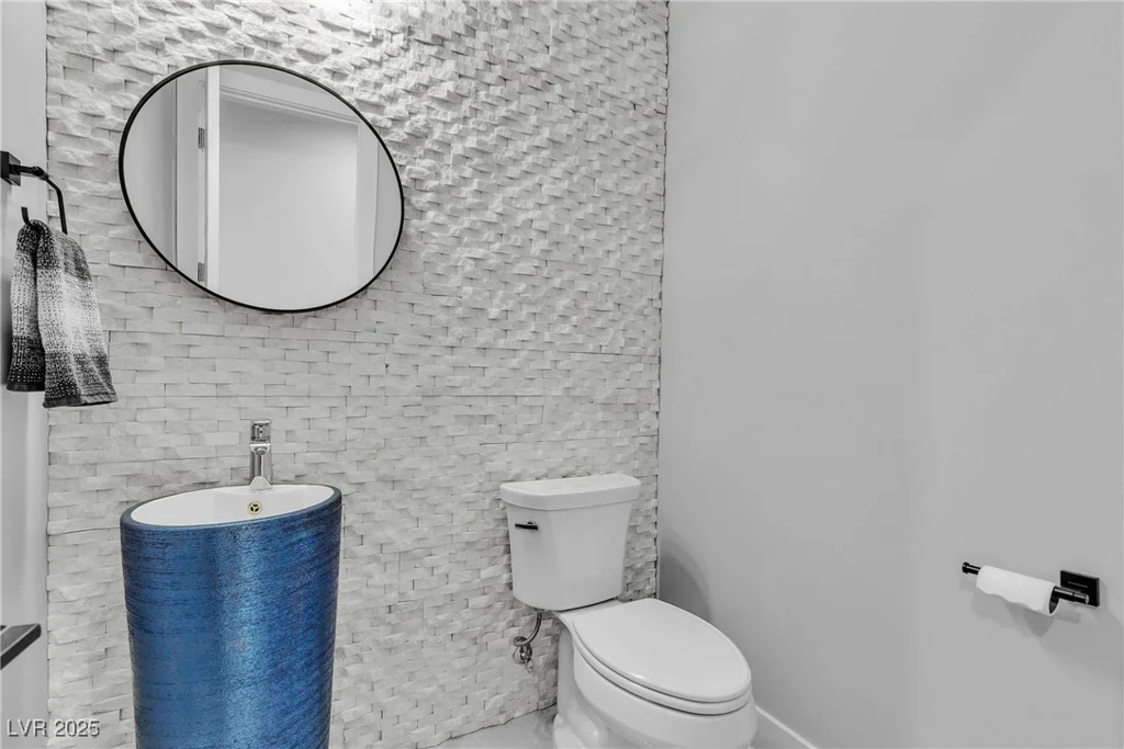 6235 Fort Apache, Las Vegas, NV 89149