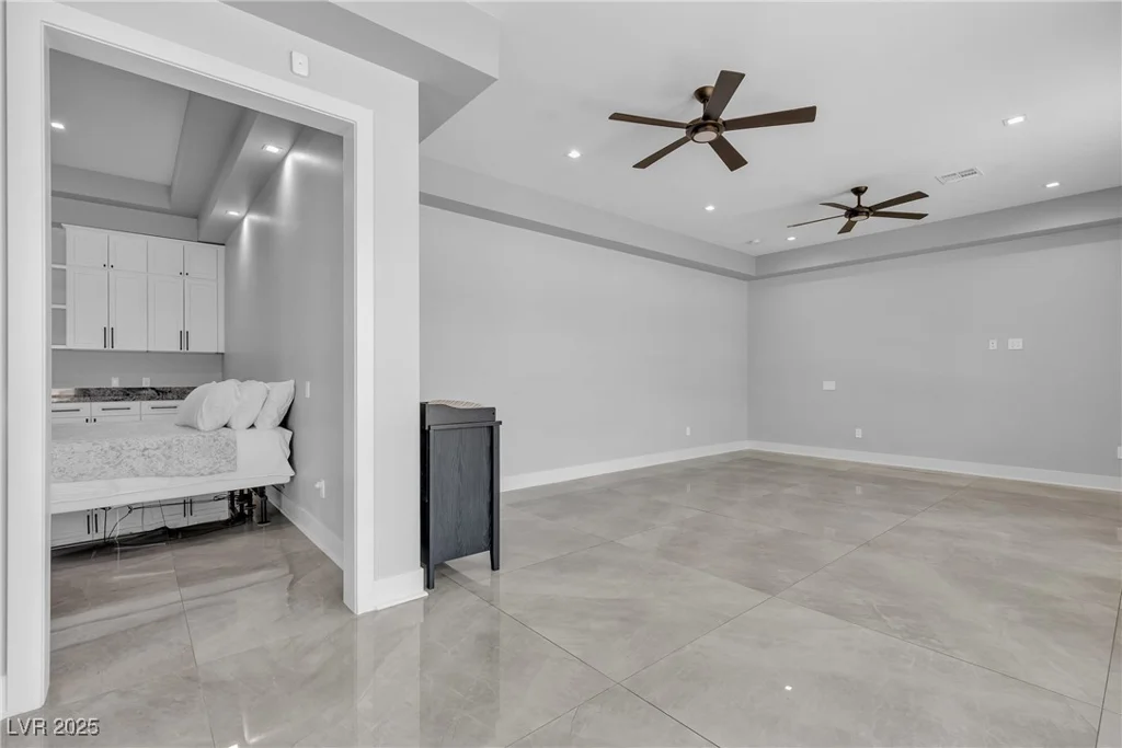 6235 Fort Apache, Las Vegas, NV 89149