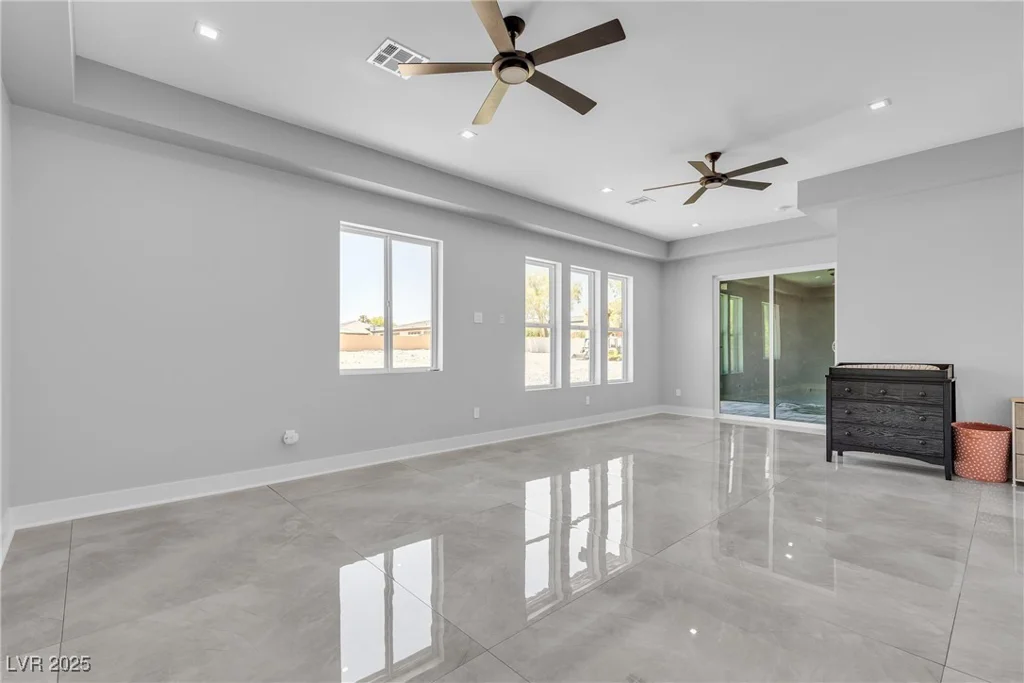 6235 Fort Apache, Las Vegas, NV 89149
