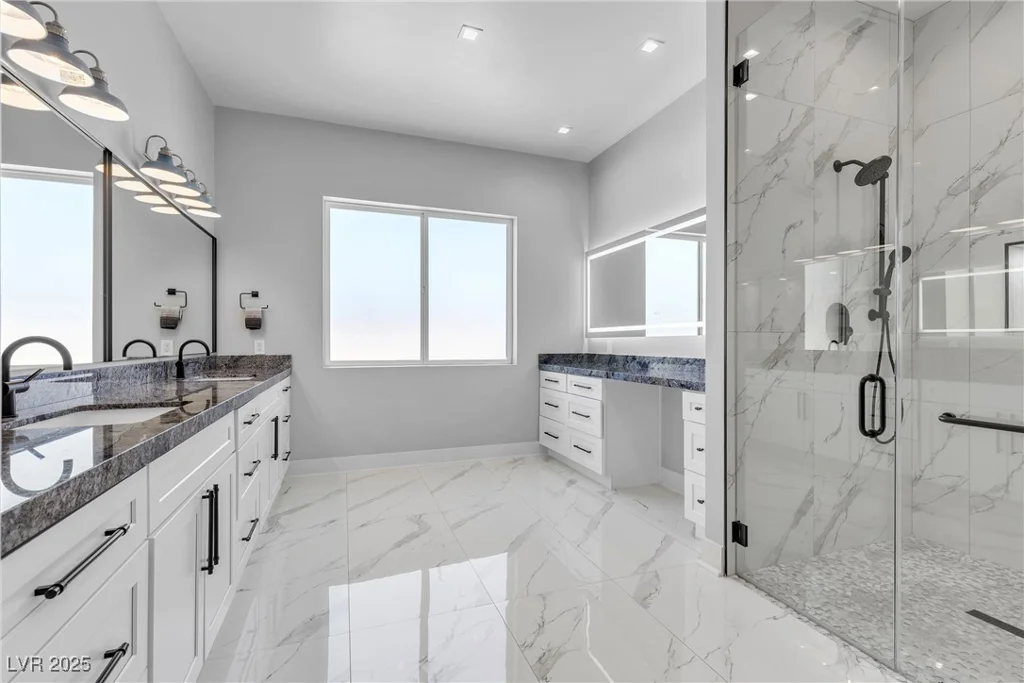 6235 Fort Apache, Las Vegas, NV 89149