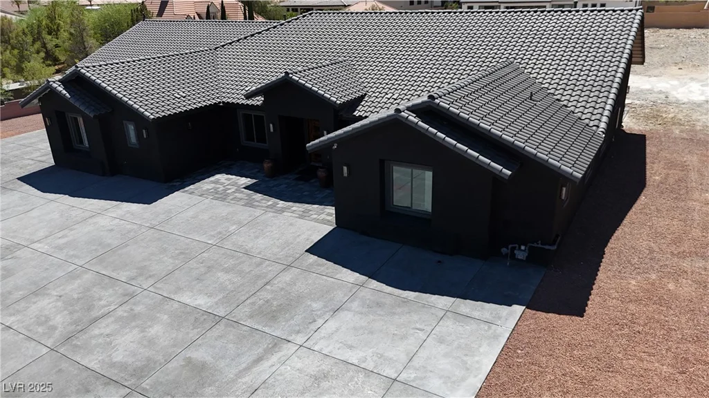 6235 Fort Apache, Las Vegas, NV 89149