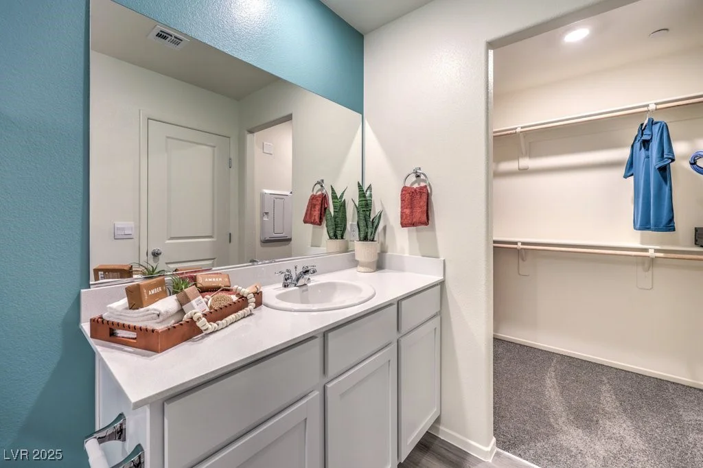 6165 Hibiscus Garden, North Las Vegas, NV 89081